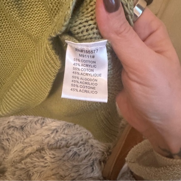 Apricot Lane Green Vneck Sweater - Picture 5 of 5